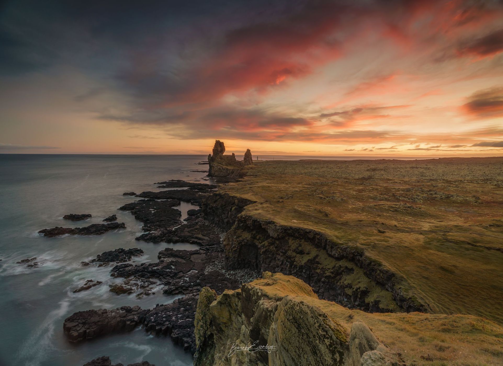 Lóndrangar View Point, Iceland
