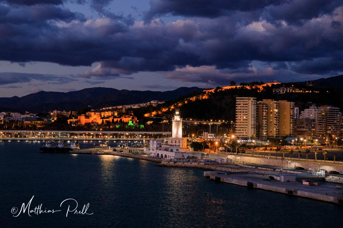 Malaga bei Nacht, Spain