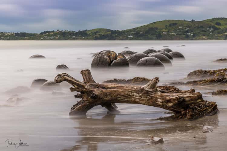 Moeraki Beach