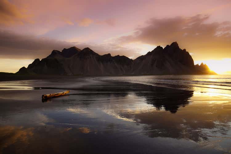 Vestrahorn from the beach, Stokkness