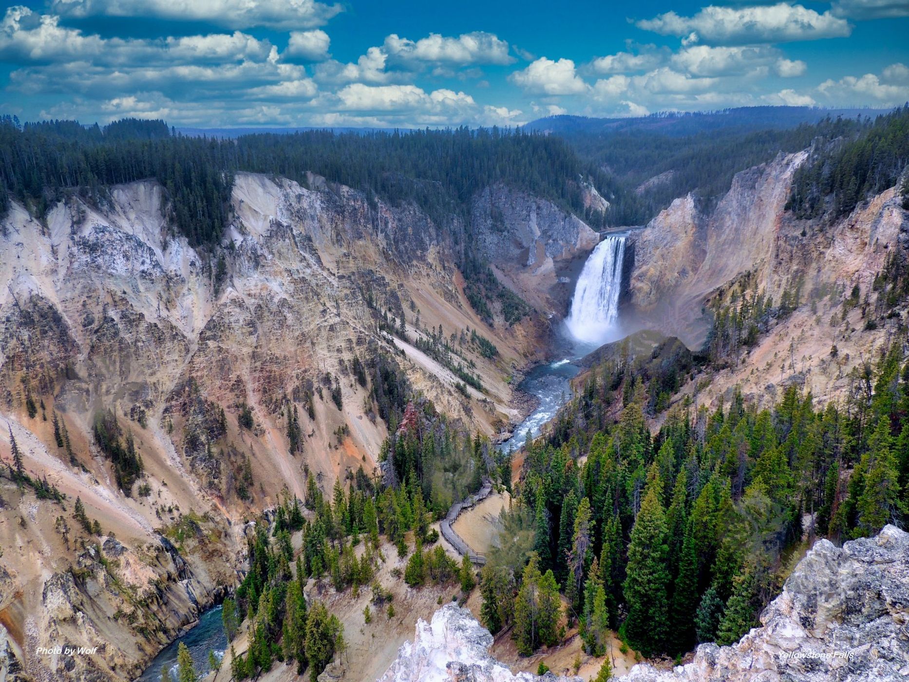 View of the Lower Falls in the Grand Canyon,Yellowstone National Park, USA