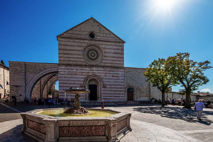 Basilica di Santa Chiara, Assisi