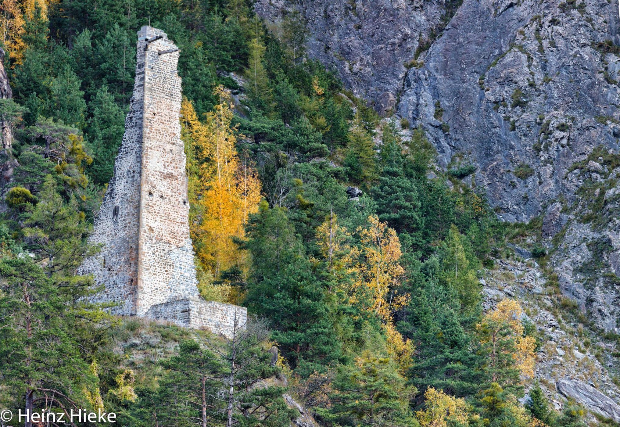 Burg Innerjuvalt, Switzerland