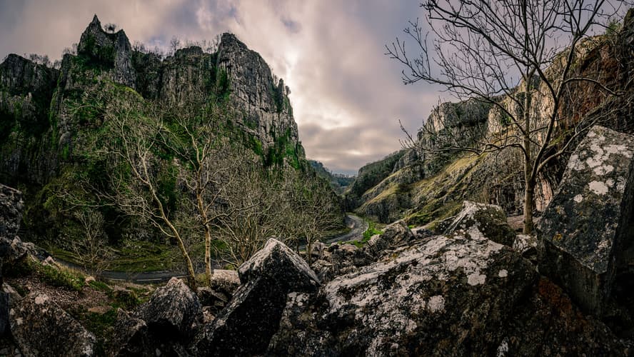 Cheddar Gorge in Somerset, GB