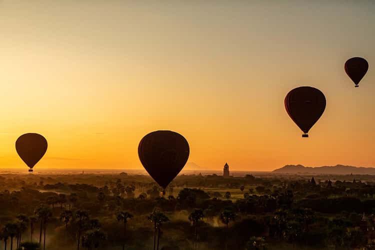 Flug über Bagan