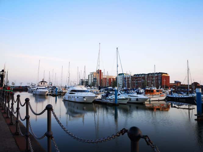 Hull Marina