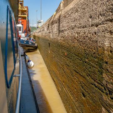 Lock experience in the Panama Canal, Panama