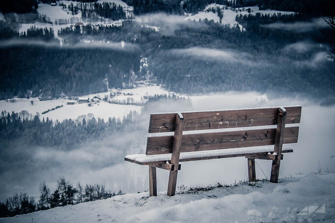 Sit alone, Italy