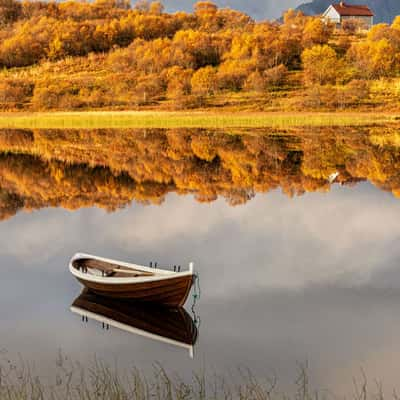 Skullbruvatnet view - Leknes, Norway