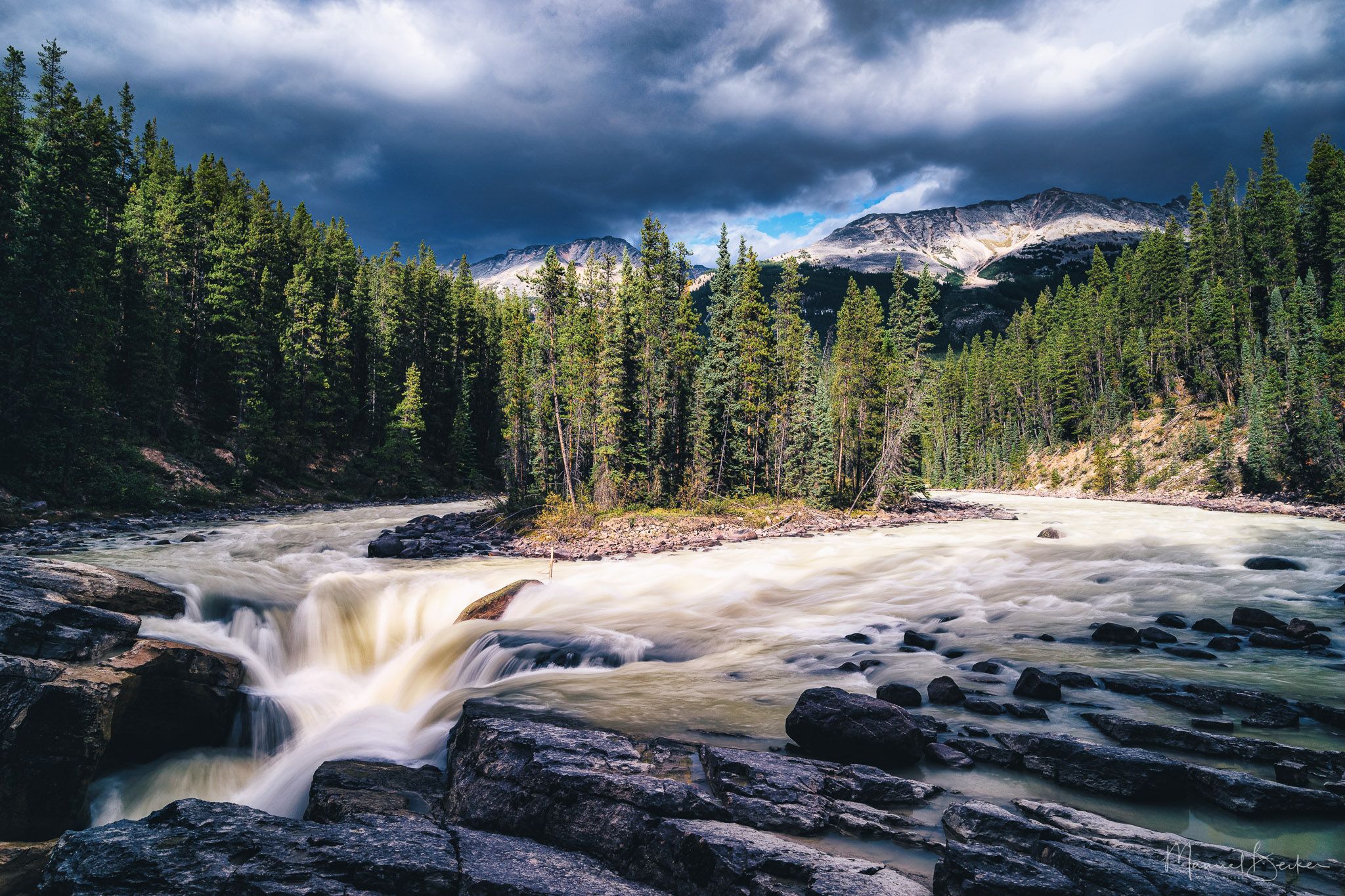 Sunwapta Falls from nearby, Canada