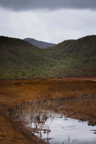 Yaté lake