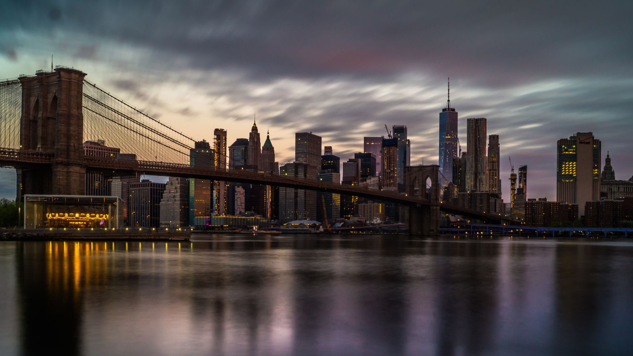 Brooklyn Bridge skyline from Pebble Beach, New York City, USA