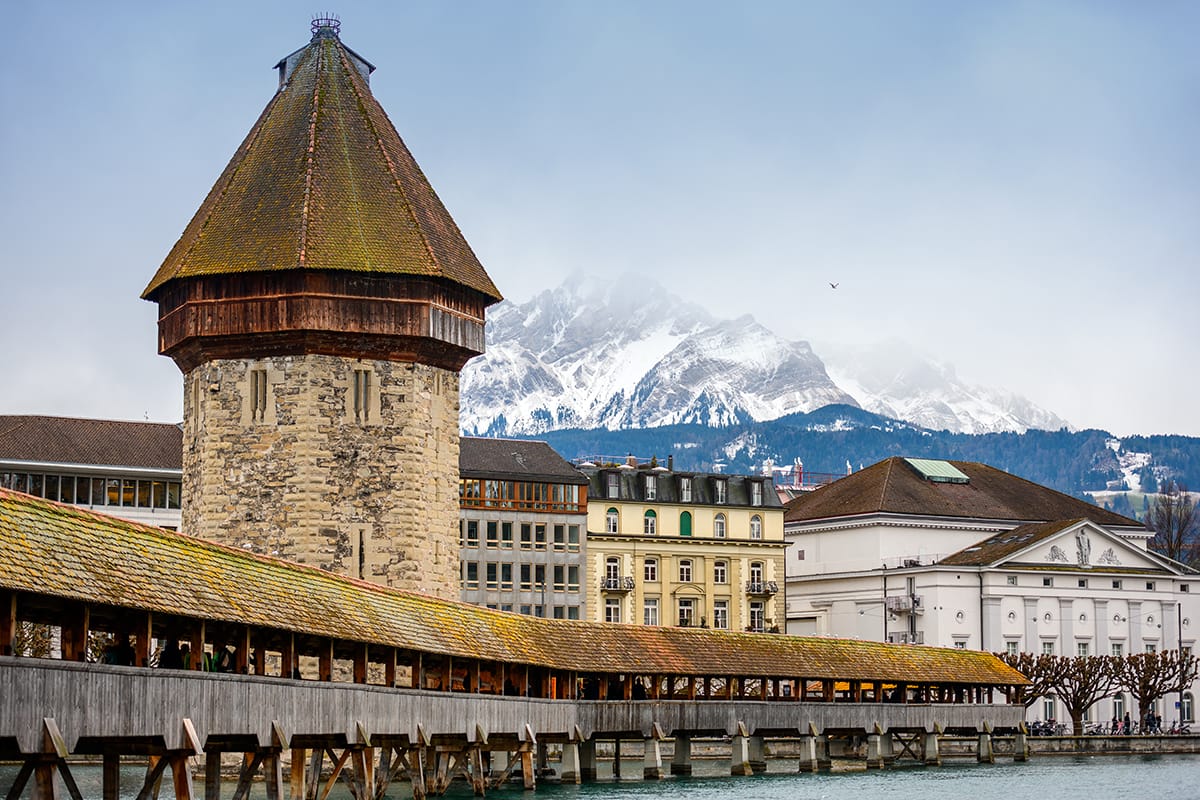 (Kapellbrücke) Chapel Bridge in Lucerne, Switzerland