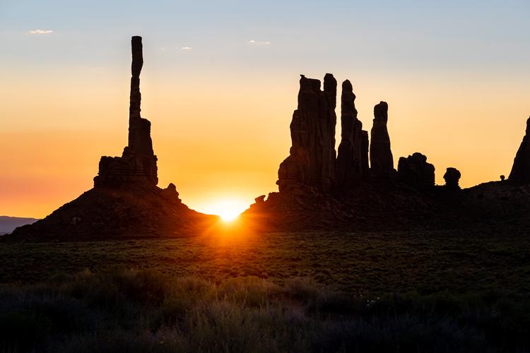 Monument valley Totem pole sunrise spot
