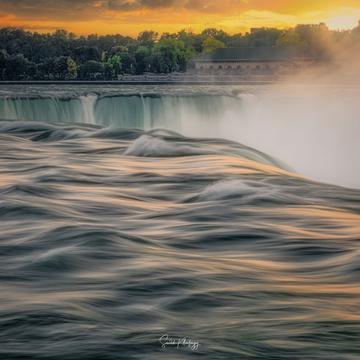Niagara Falls with tourist boat, Canada