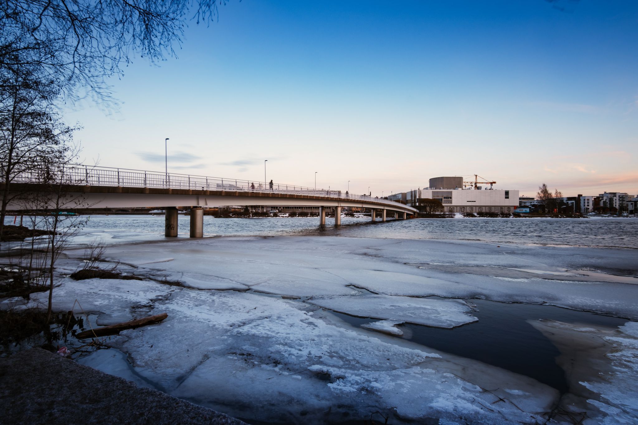 Pikisaari Huvimaja, Finland