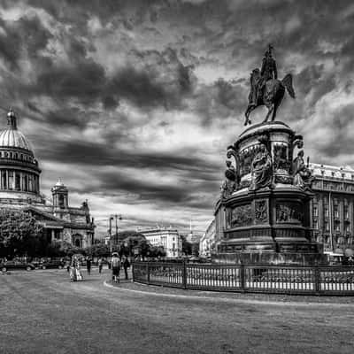 St Isaacs Cathedral with locals St Petersburg, Russian Federation