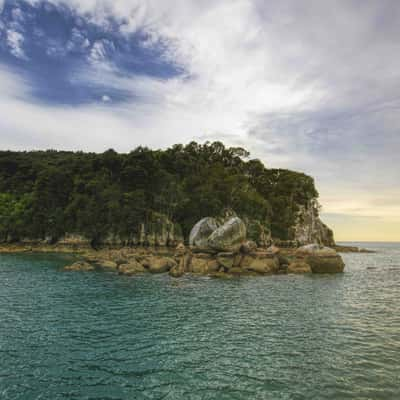 Tokangawhā / Split Apple Rock, New Zealand