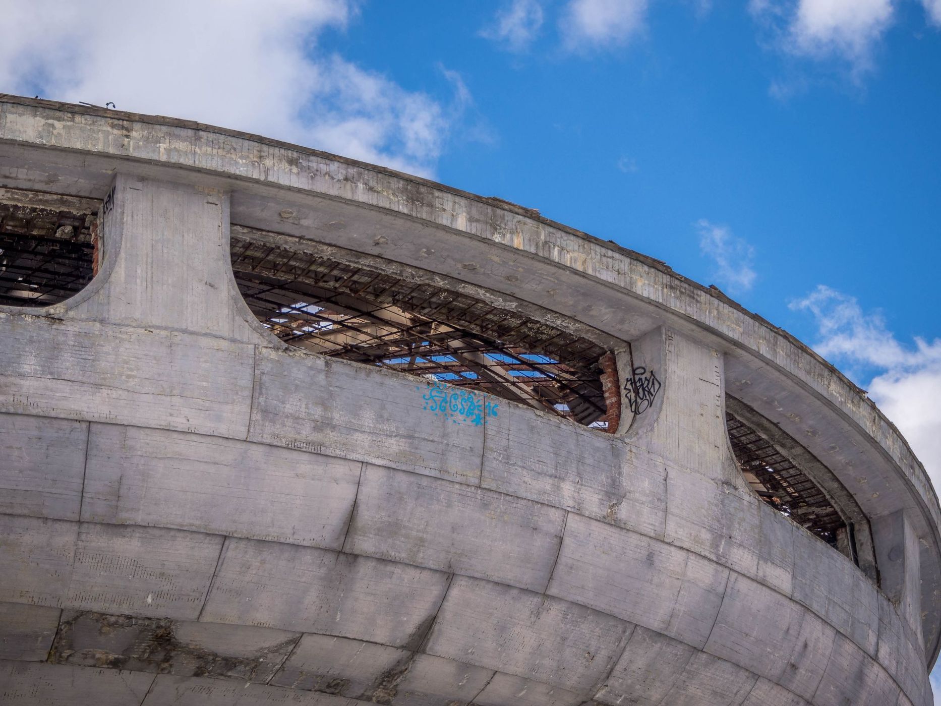 Buzludzha, Bulgaria