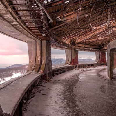 Buzludzha, Bulgaria