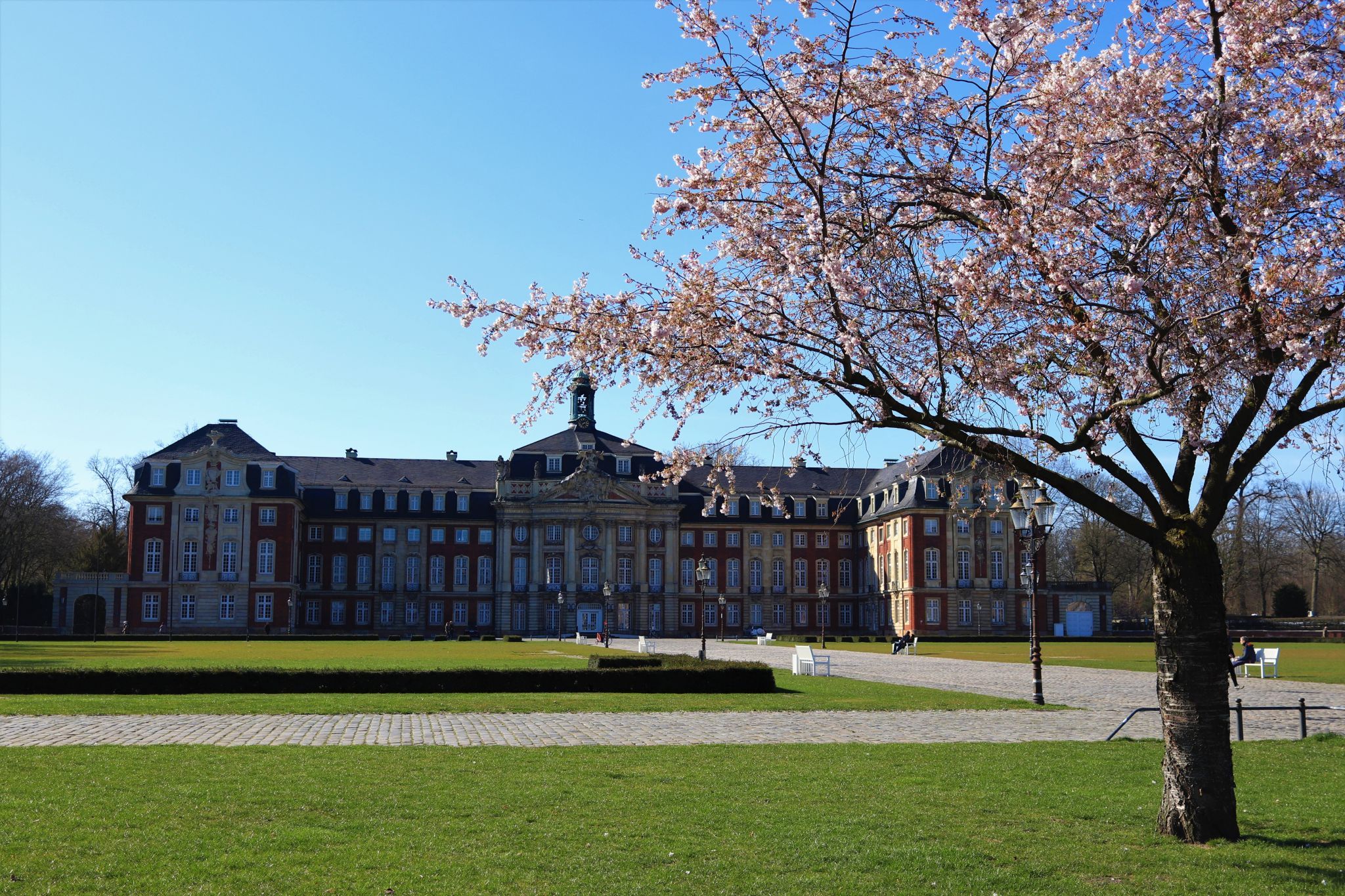 Das Fürstbischöfliche Schloss im westfälischen Münster, Germany