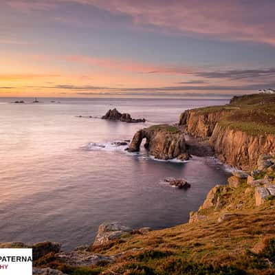 Enys Dodnan Arch, Land's End, Cornwall, United Kingdom