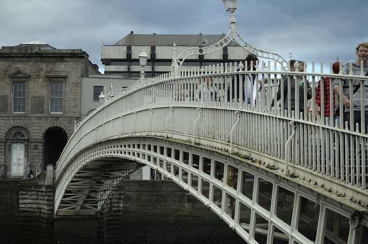 Ha'penny Bridge, Dublin.