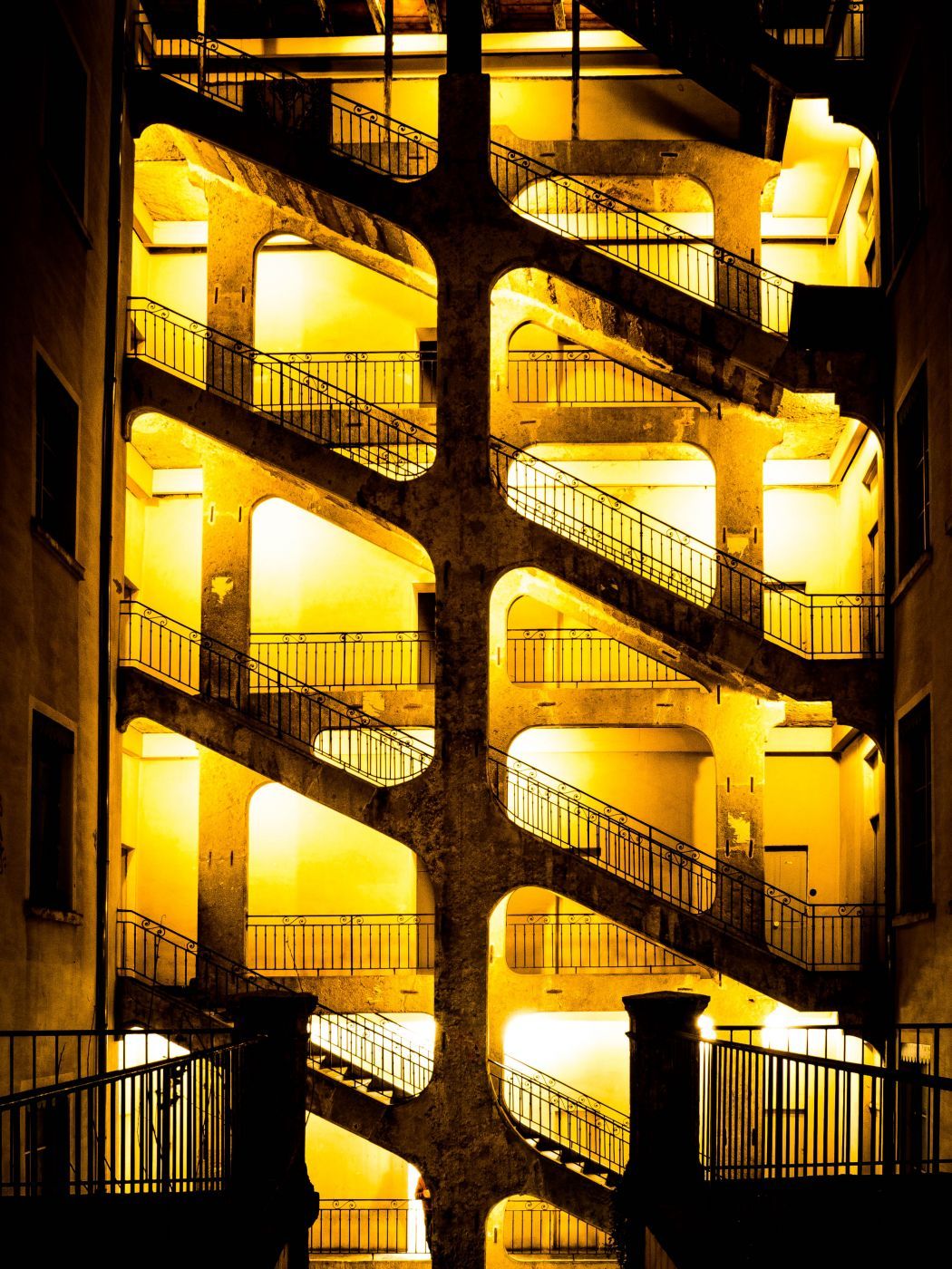 La cour des voraces, Lyon, France