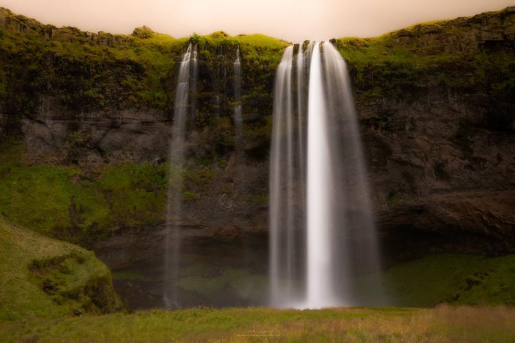 Seljalandsfoss from the front