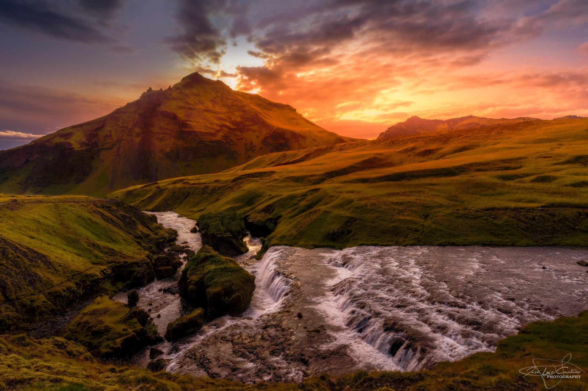 Skógafoss path to Fimmvörðuháls, Iceland