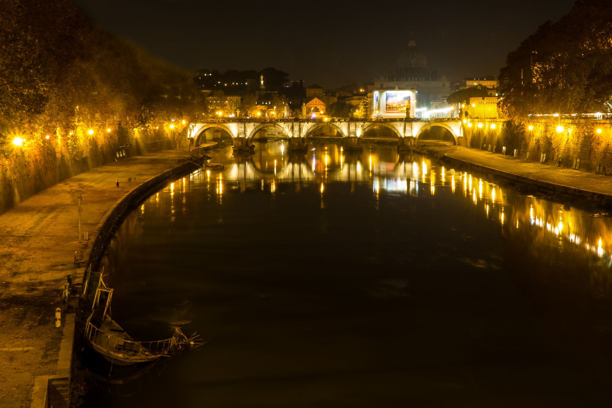 Basilica di San Pietro from Ponte Umberto I, Italy