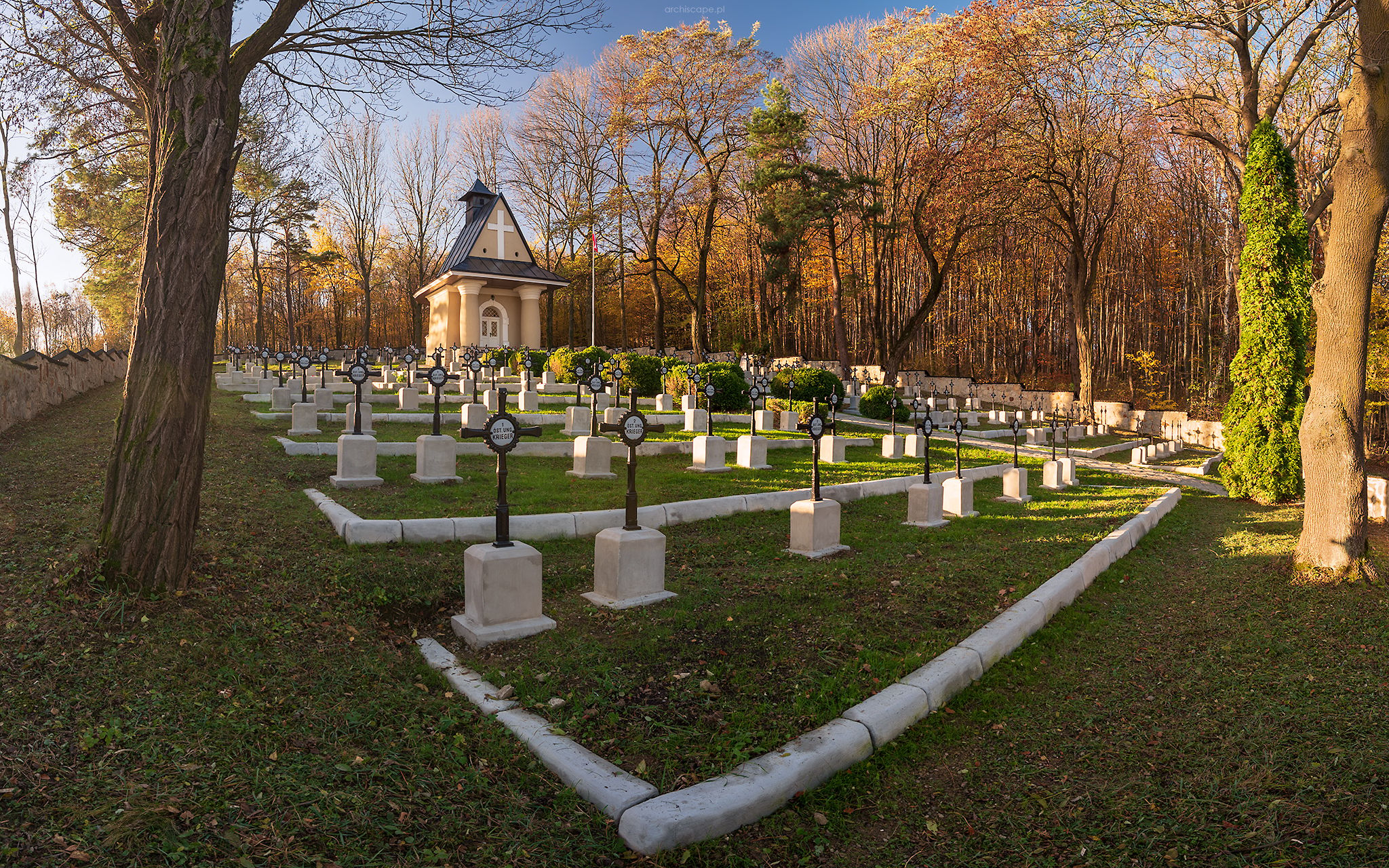 War Cemetery no. 171 in Łowczówek, Poland