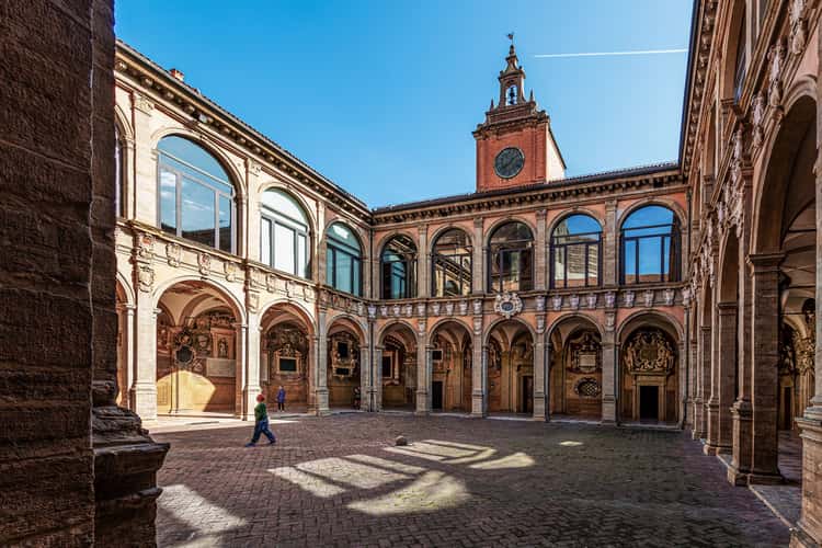 Courtyard of Santa Maria dei Bulgari, Bologna