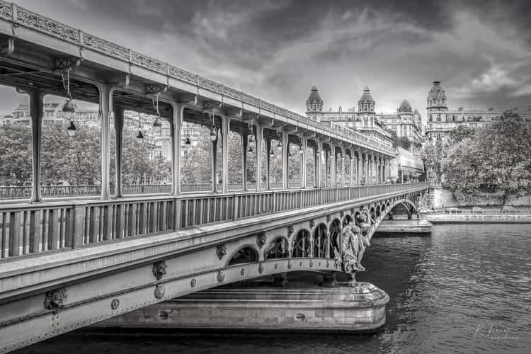 Eiffel Tower from Pont de Bir Hakeim