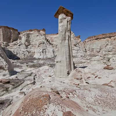 SIde Step Canyon Balanced Rock, USA