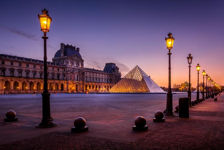 The Louvre Lamps, Paris