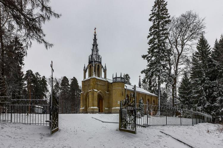 Church of the Holy Apostles Peter and Paul, Shuvalovsky Park