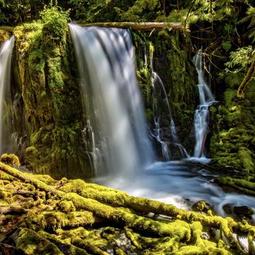 Downing Creek Falls, USA