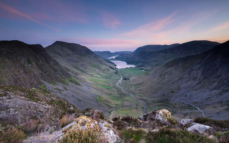 Green crag overlooking Buttermere