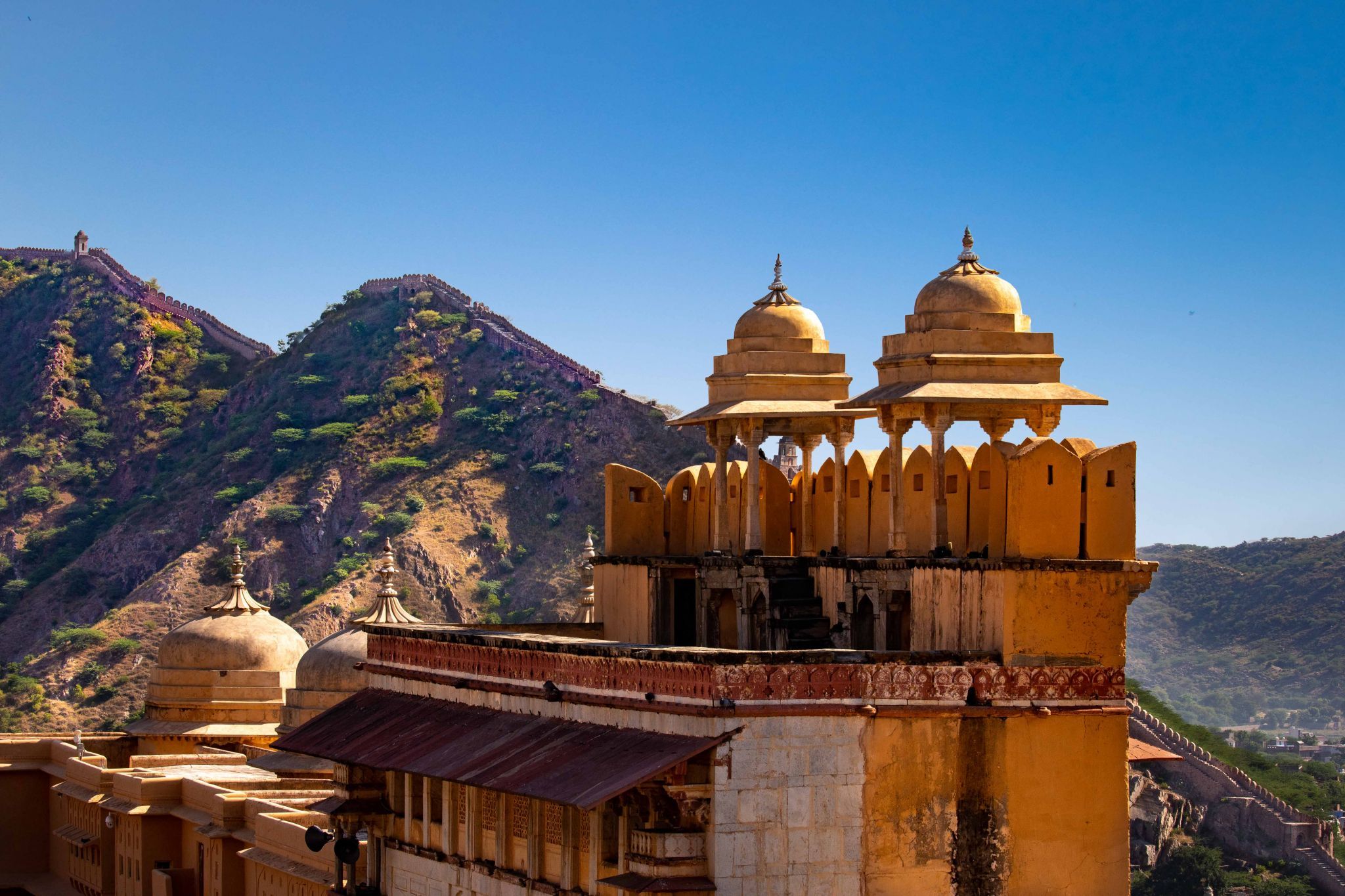 Long Wall and Amber Fort wall Jaipur, India