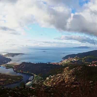 Miradoiro do Ézaro, Spain