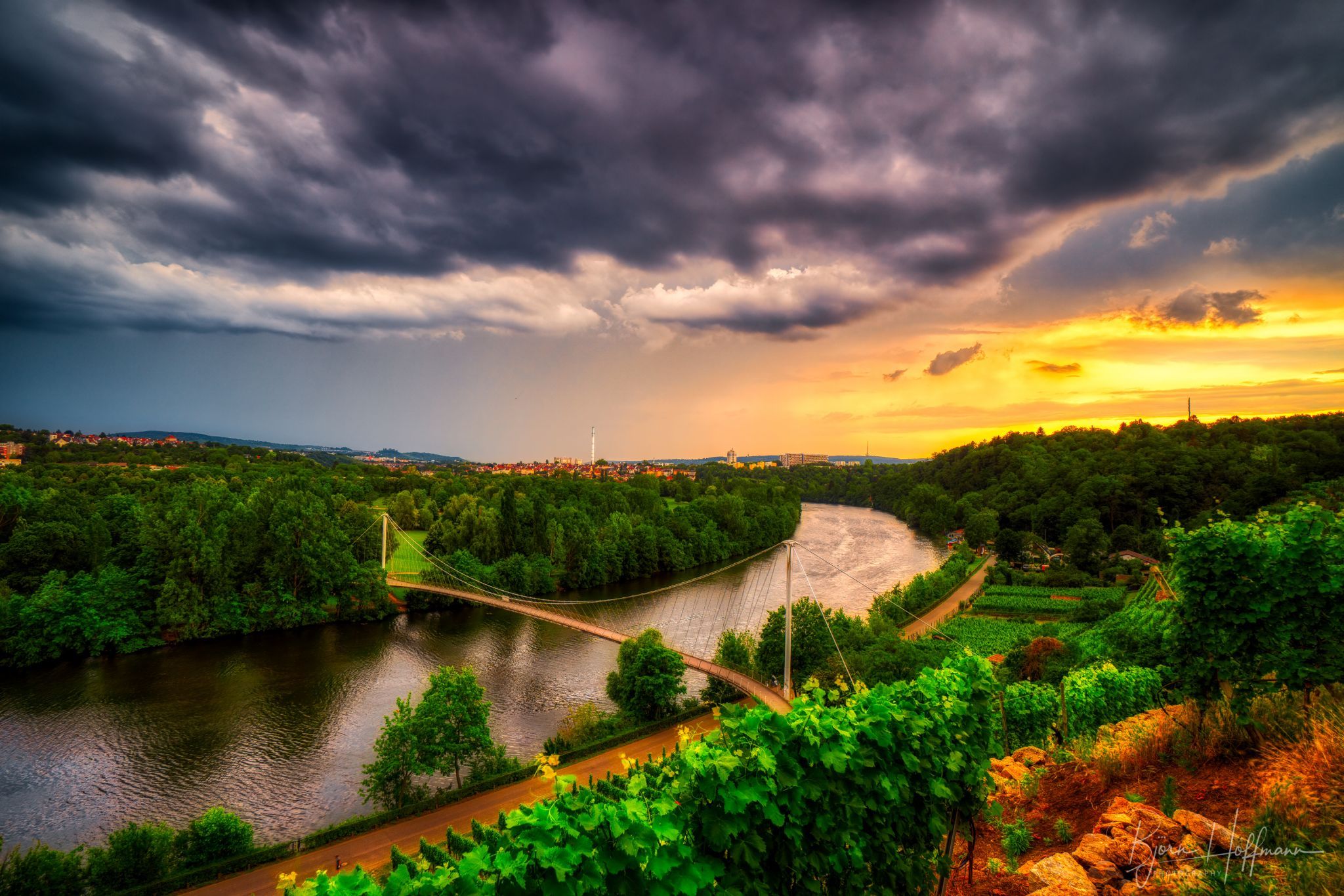 View onto Neckar and Max-Eyth-Steg, Germany
