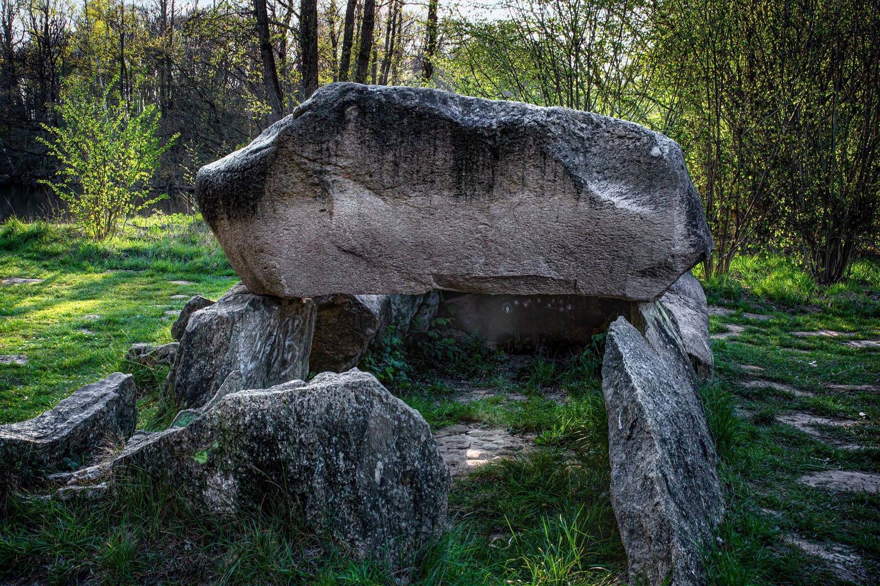 Walsen megalithic tomb, Germany