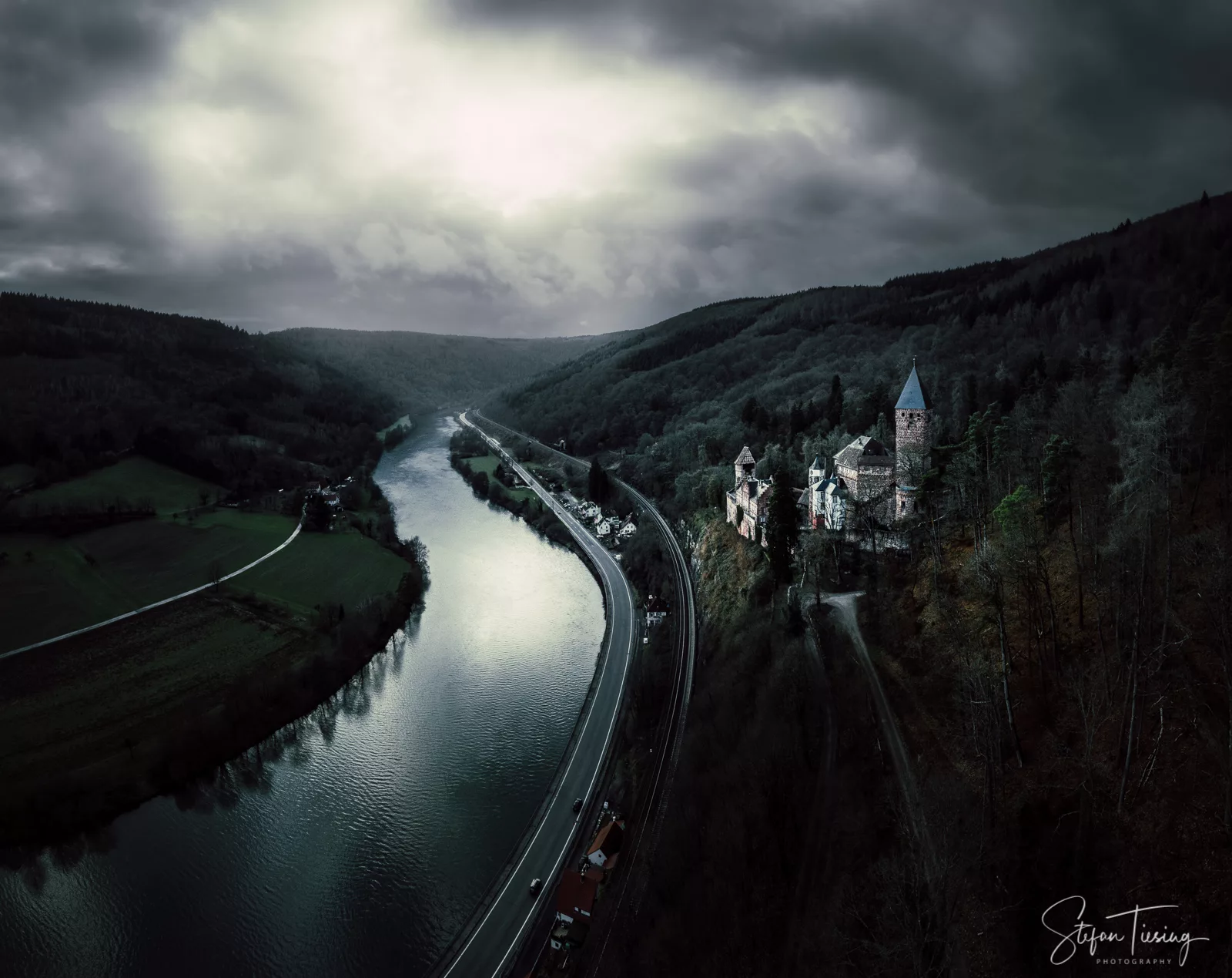 Zwingenberg Castle waiting for the storm, Germany