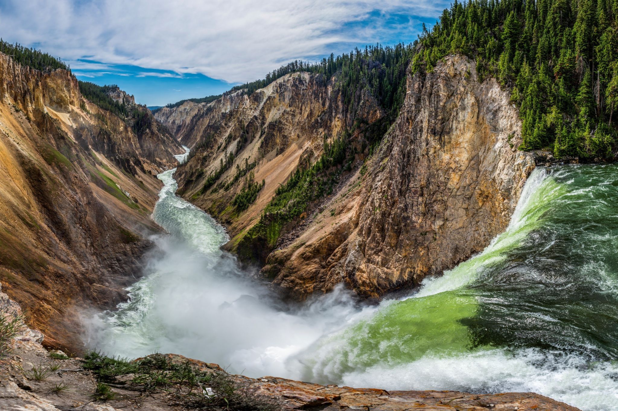 Brink of Lower Falls, Yellowstone National Park, USA