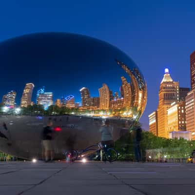 The Cloud gate in Chicago, USA