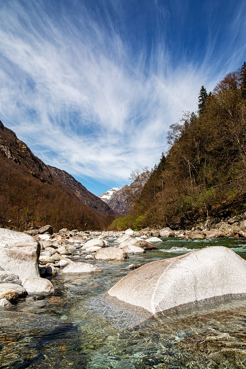 Flusslandschaft im Verzascatal bei Brione, Switzerland