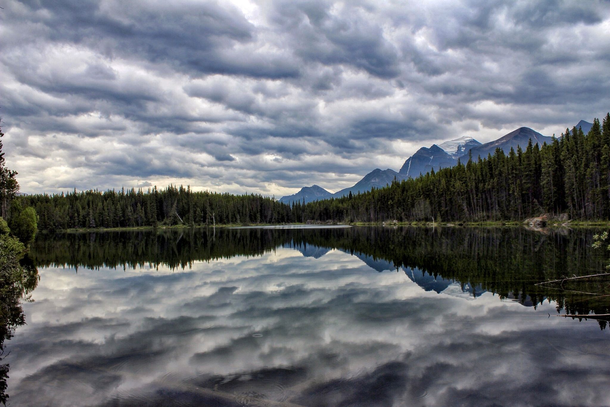 Herbert Lake, Canada