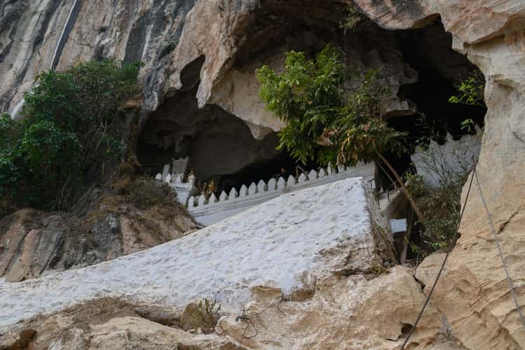 Pak Ou Caves