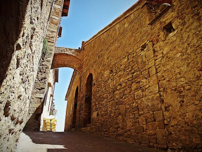Via degli Innocenti - San Gimignano